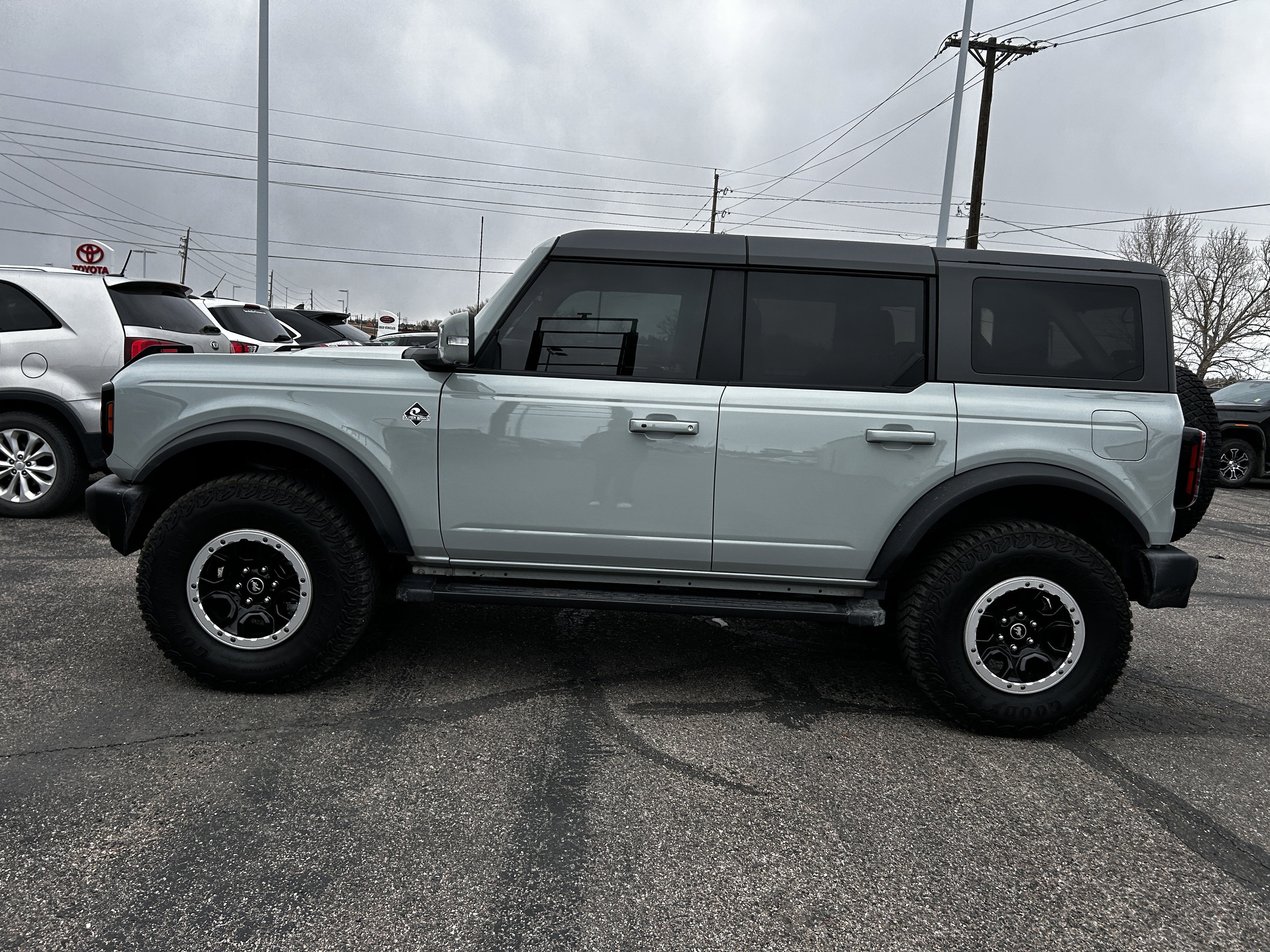 Certified 2024 Ford Bronco Outer Banks w/ Sasquatch Package image 3