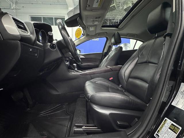 Used 2018 MAZDA MAZDA3 Touring image 13