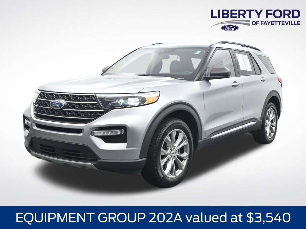 Certified 2023 Ford Explorer XLT w/ Equipment Group 202A AWD/4WD image 1