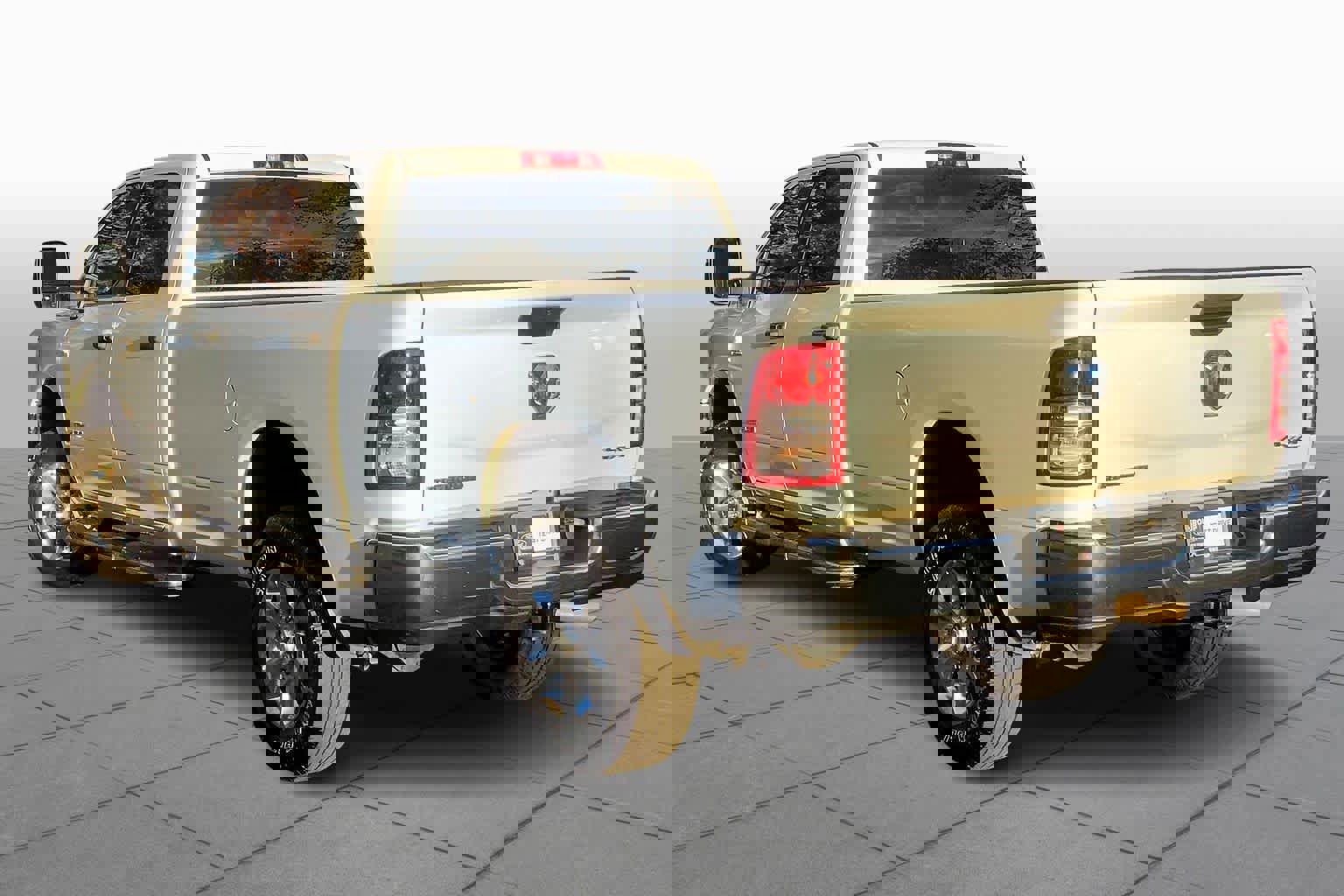 Used 2024 RAM 3500 Big Horn image 2