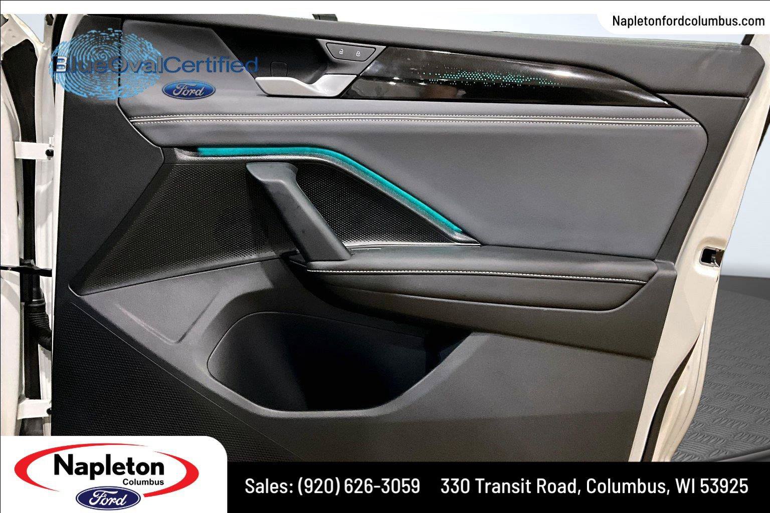 Used 2025 Volkswagen Tiguan SEL R-Line AWD/4WD image 25