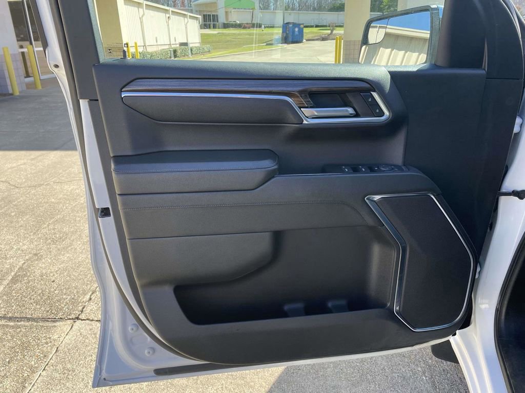 Used 2023 Chevrolet Silverado 1500 LT image 15