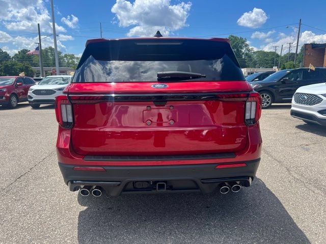Certified 2025 Ford Explorer ST AWD/4WD image 5