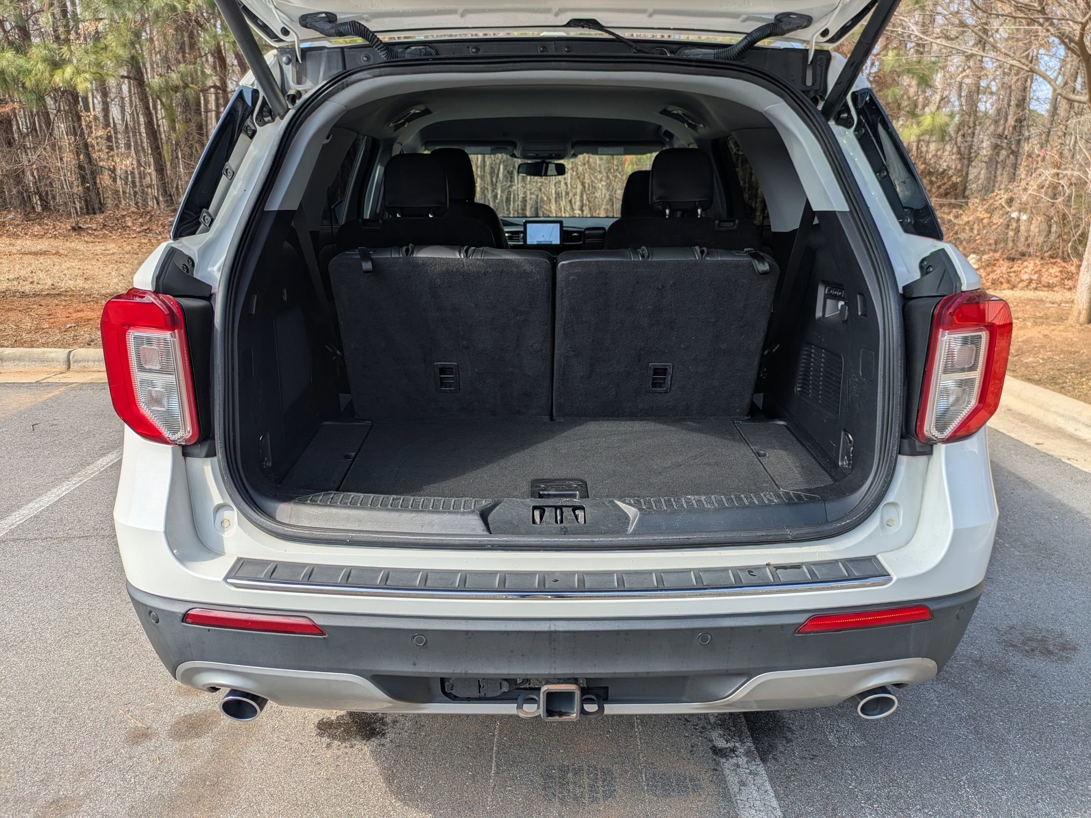 Certified 2022 Ford Explorer Limited w/ Equipment Group 301A image 32