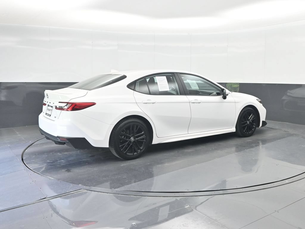 Used 2025 Toyota Camry SE FWD image 15