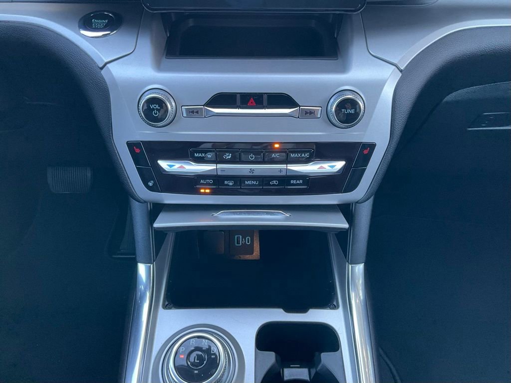 Certified 2022 Ford Explorer XLT w/ Equipment Group 202A image 51