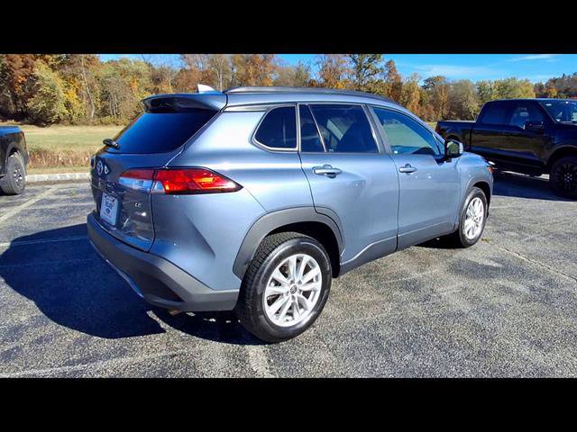Used 2023 Toyota Corolla Cross LE AWD/4WD image 8
