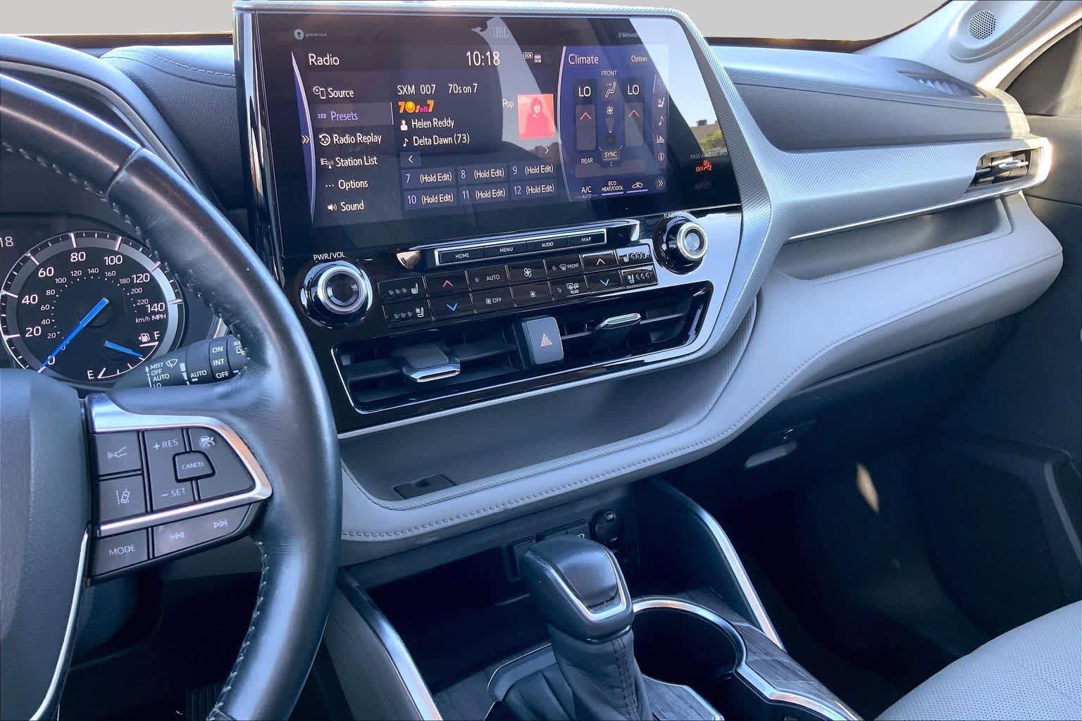 Used 2020 Toyota Highlander Platinum AWD/4WD image 10