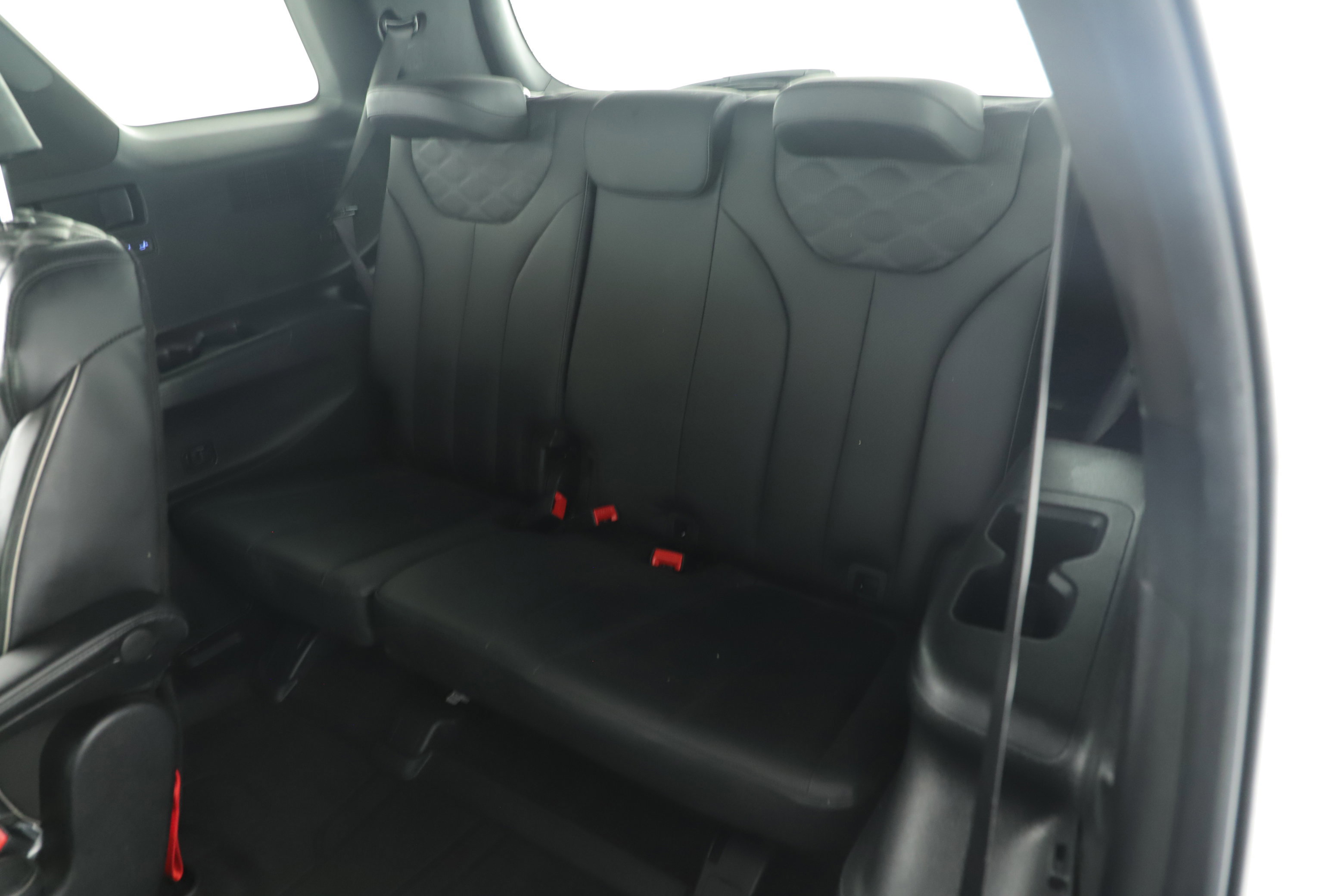 Used 2022 Hyundai Palisade Calligraphy w/ Winter Package image 23