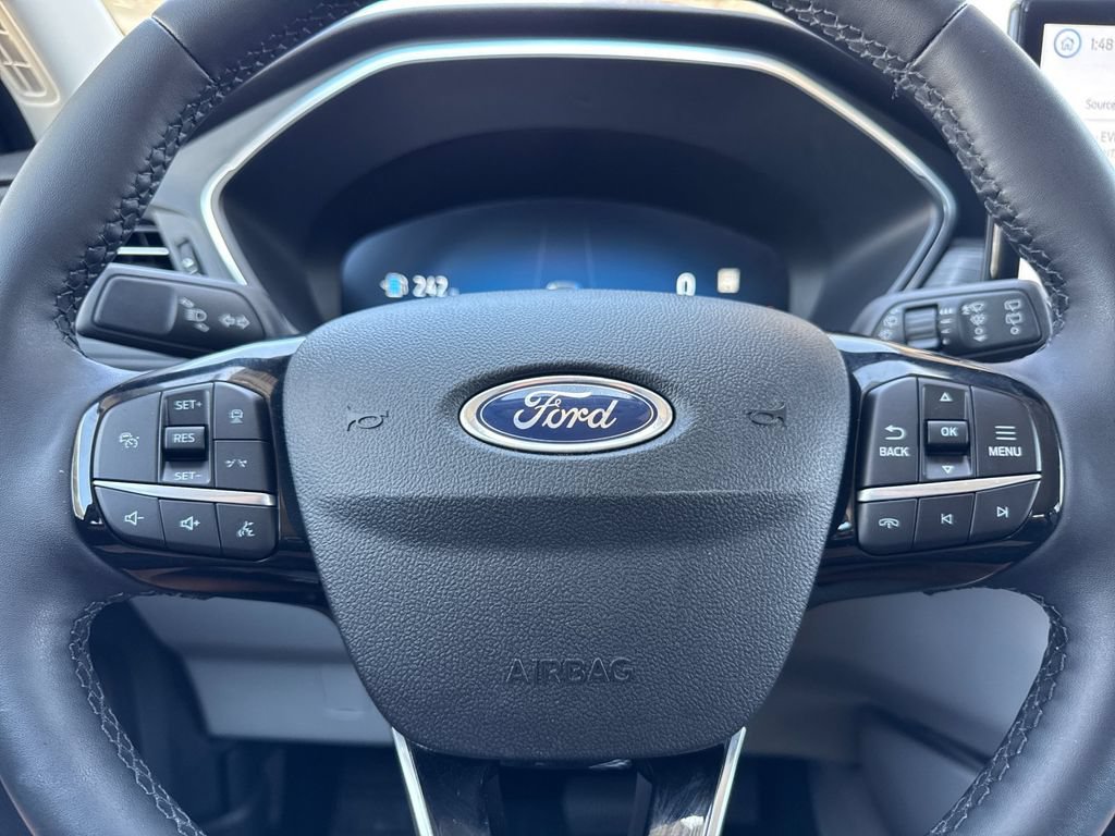 Certified 2023 Ford Escape Platinum w/ Premium Technology Package AWD/4WD image 22