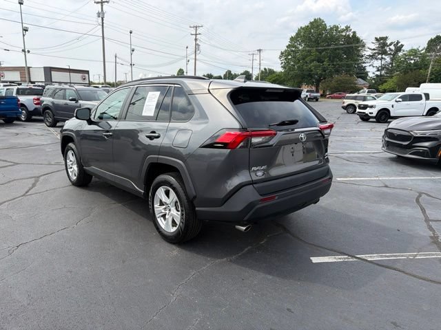 Used 2020 Toyota RAV4 XLE w/ Convenience Package AWD/4WD image 5