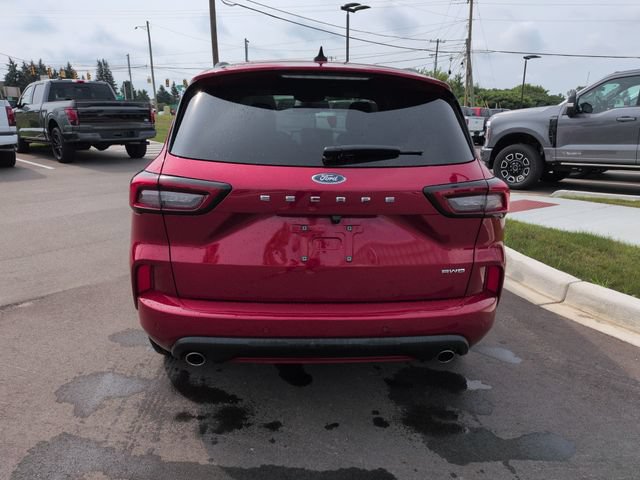 Certified 2024 Ford Escape ST-Line w/ Tech Pack #1 AWD/4WD image 4