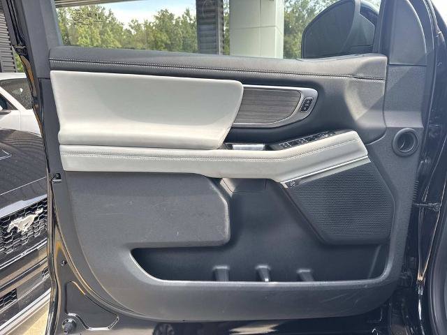 Certified 2025 Ford Expedition Platinum w/ Driver's Package AWD/4WD image 21