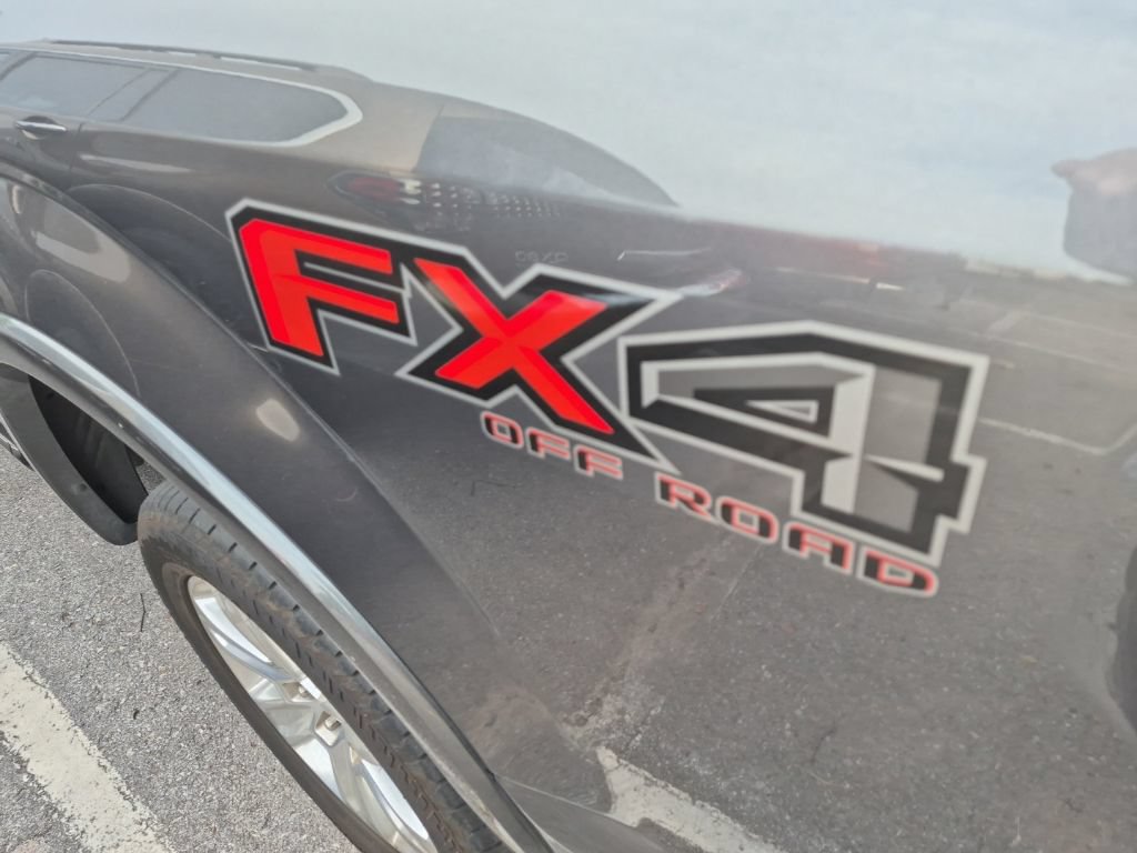Certified 2019 Ford F150 Platinum w/ Equipment Group 701A Luxury AWD/4WD image 9