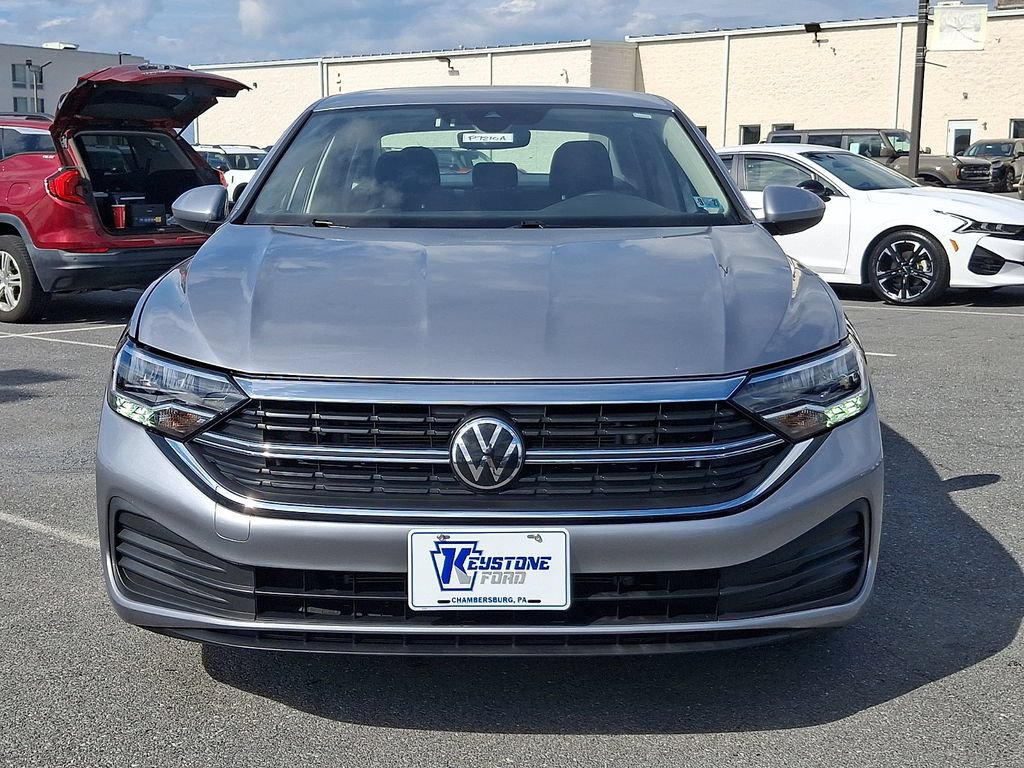 Used 2024 Volkswagen Jetta S FWD image 2