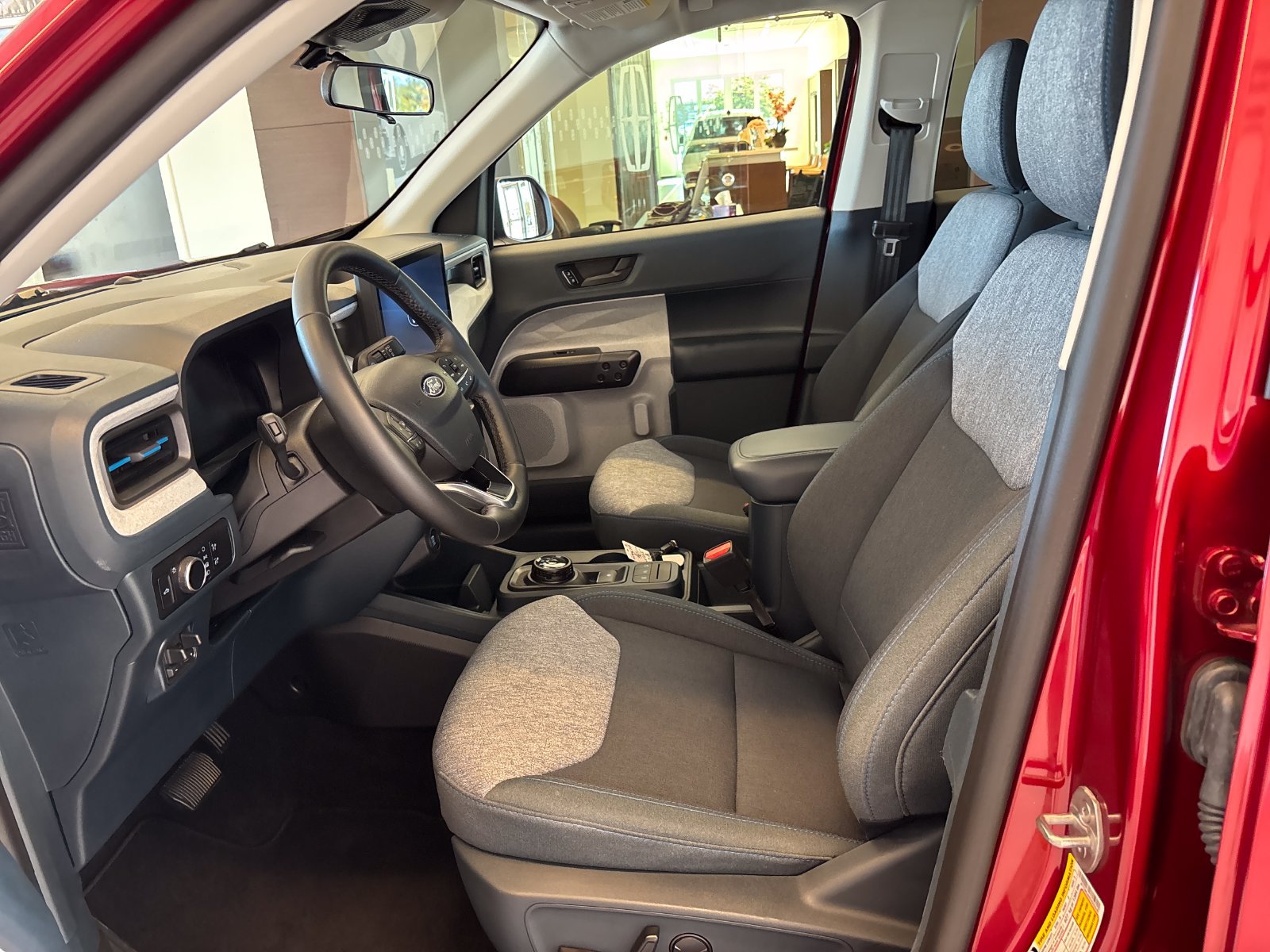 Certified 2025 Ford Maverick XLT w/ XLT Luxury Package AWD/4WD image 12