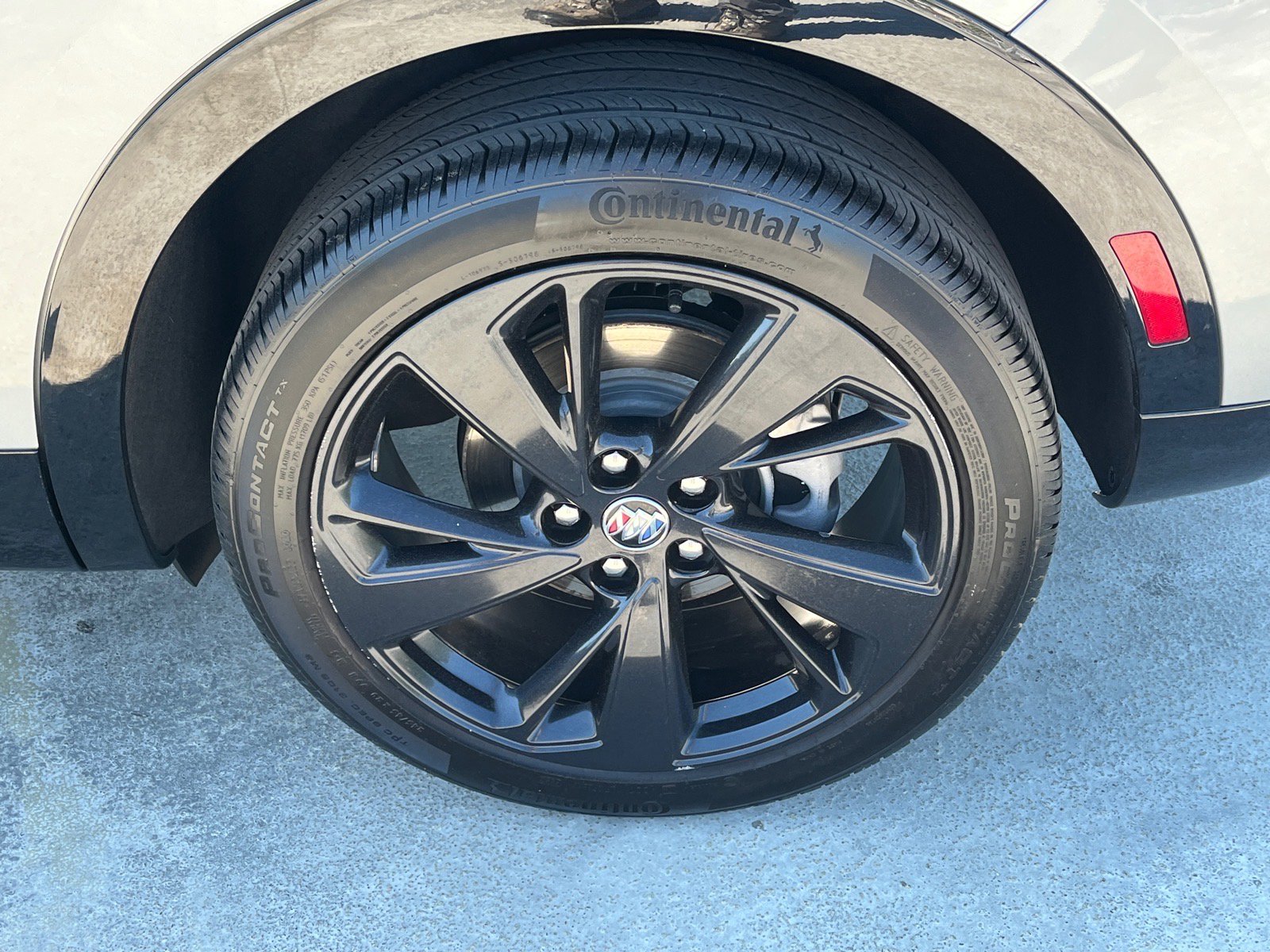 Used 2023 Buick Envision Essence w/ Sport Touring Package AWD/4WD image 21