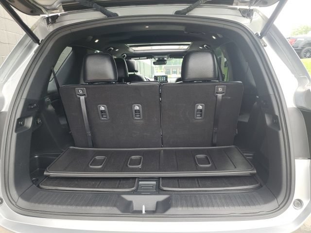Used 2023 Honda Pilot TrailSport image 18