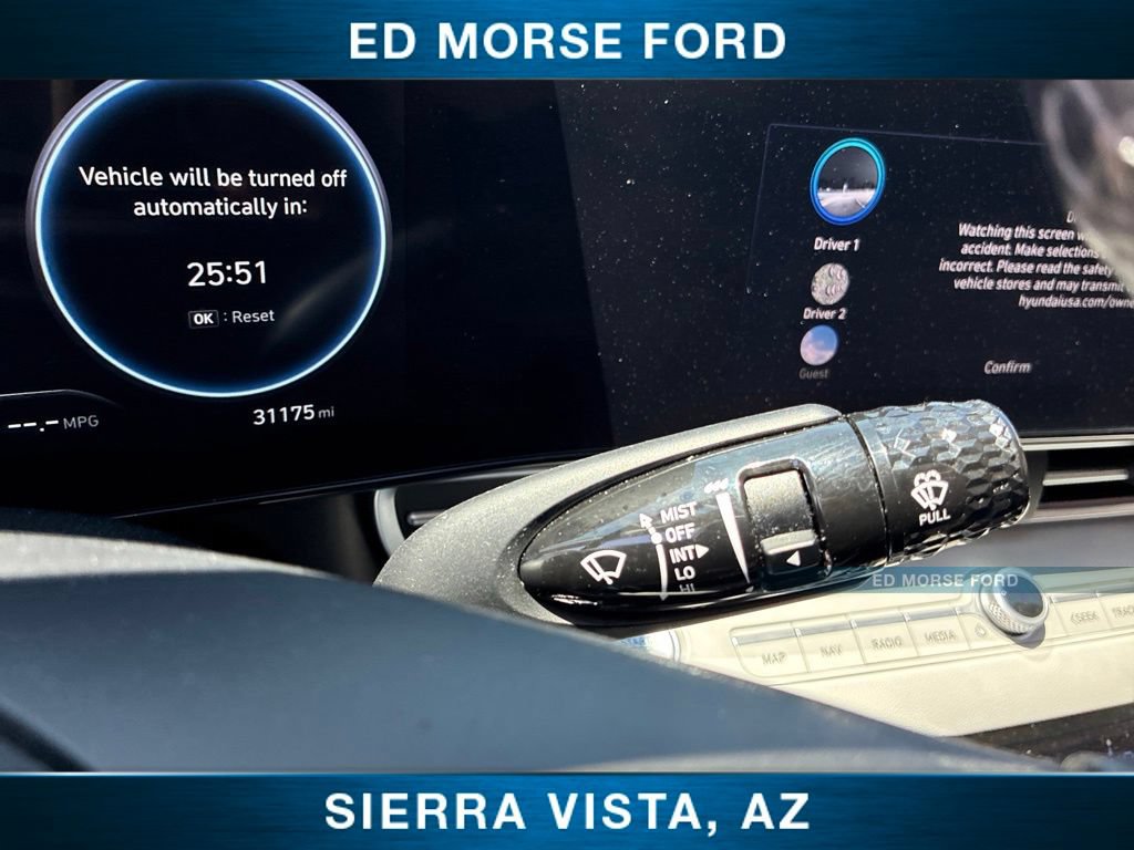 Used 2023 Hyundai Elantra Limited FWD image 31