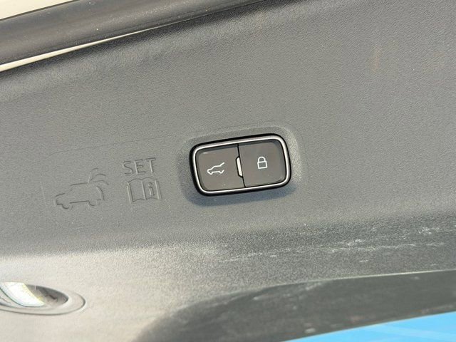 Certified 2025 Ford Expedition Max Platinum image 36