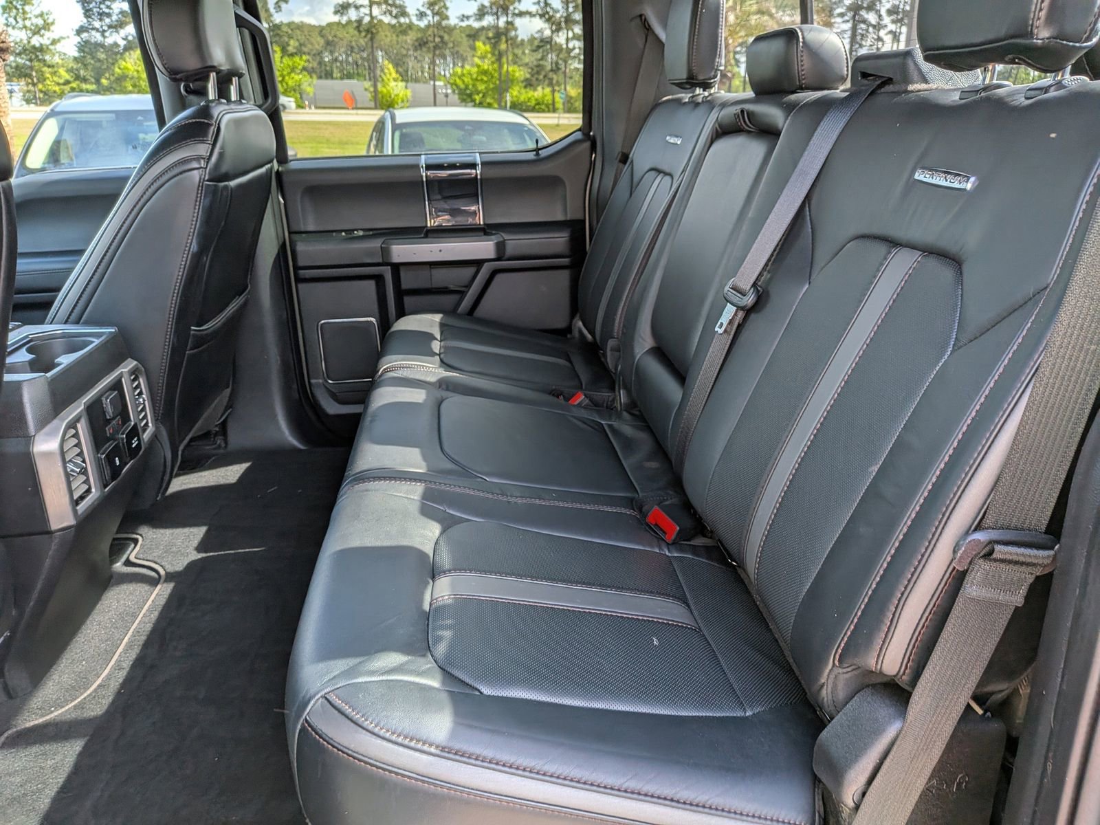 Certified 2020 Ford F250 Platinum w/ FX4 Off-Road Package image 8