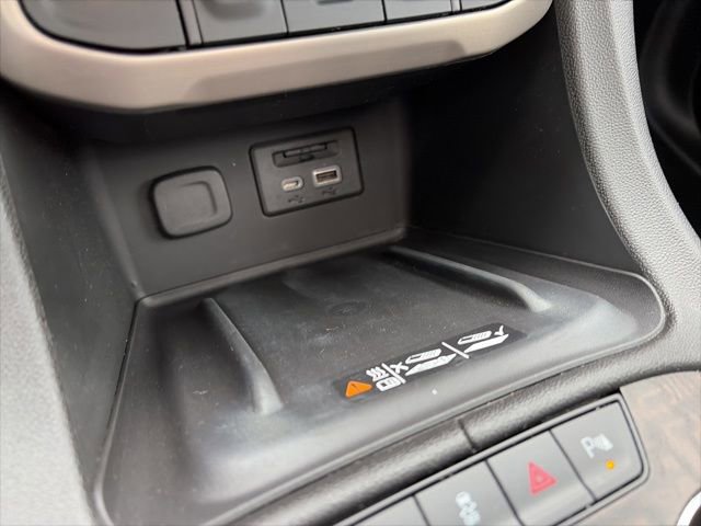 Used 2023 GMC Acadia Denali w/ Denali Technology Package image 20