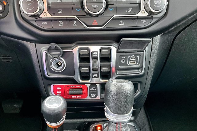 Used 2021 Jeep Gladiator Rubicon AWD/4WD image 17