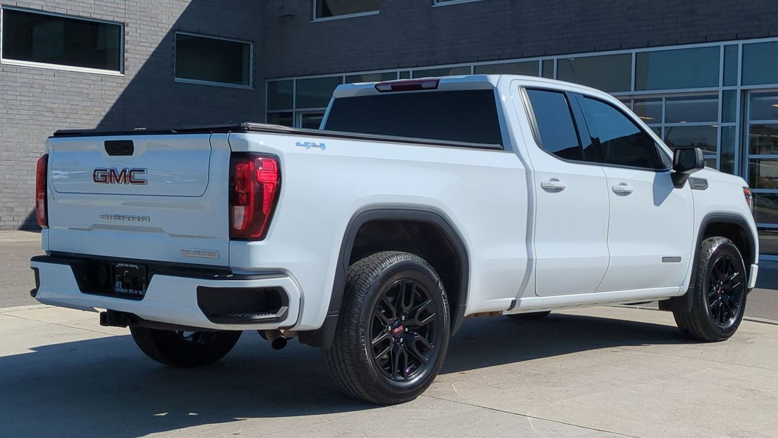 Used 2022 GMC Sierra 1500 Elevation image 7