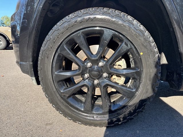 Used 2021 Jeep Grand Cherokee Laredo X image 11