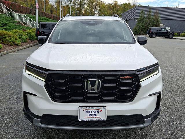 Used 2025 Honda Pilot TrailSport image 29