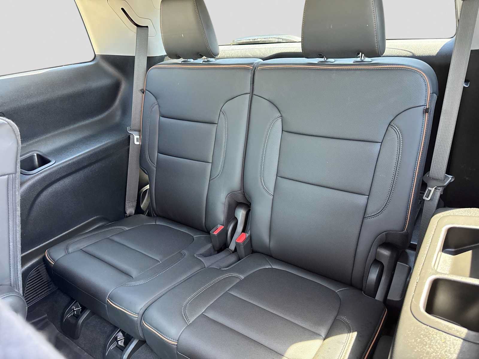 Used 2022 GMC Acadia AT4 w/ Preferred Package AWD/4WD image 21
