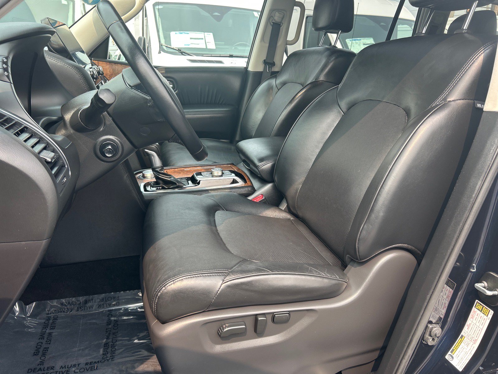 Used 2024 Nissan Armada SL w/ Captain's Chairs Package AWD/4WD image 10