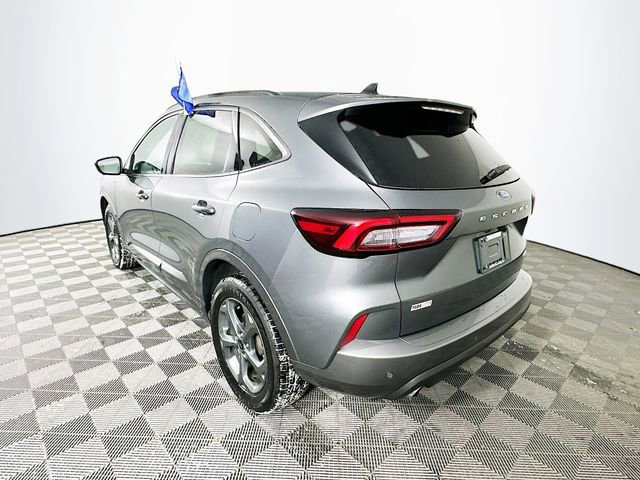 Certified 2023 Ford Escape ST-Line Select w/ Tech Pack #2 image 3