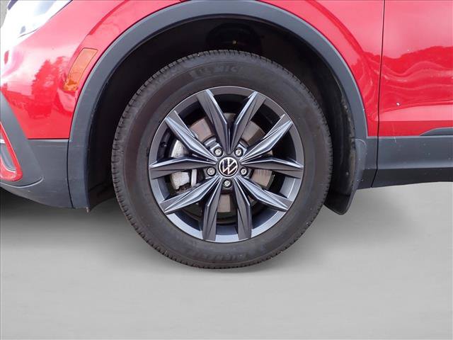 Used 2022 Volkswagen Tiguan SE AWD/4WD image 7