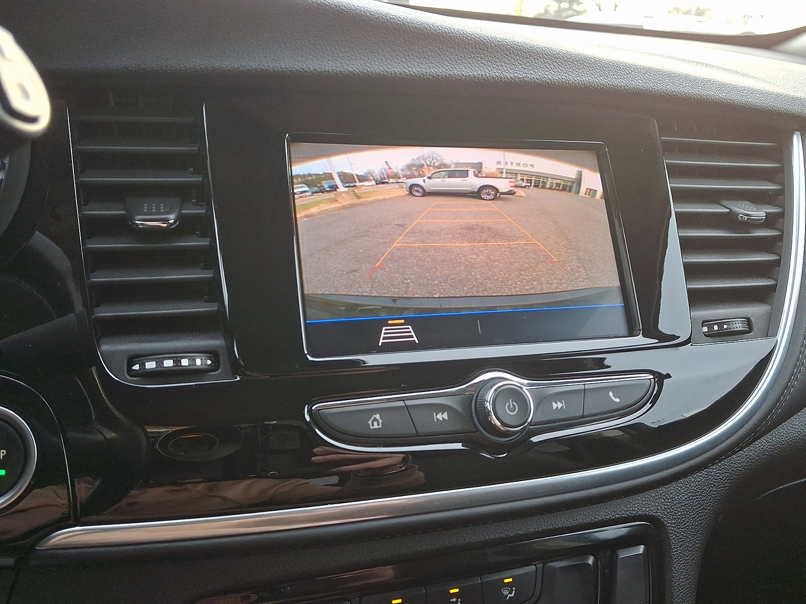 Used 2022 Buick Encore Preferred w/ Safety Package image 24