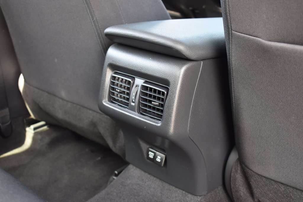 Used 2025 Toyota Camry LE FWD image 31