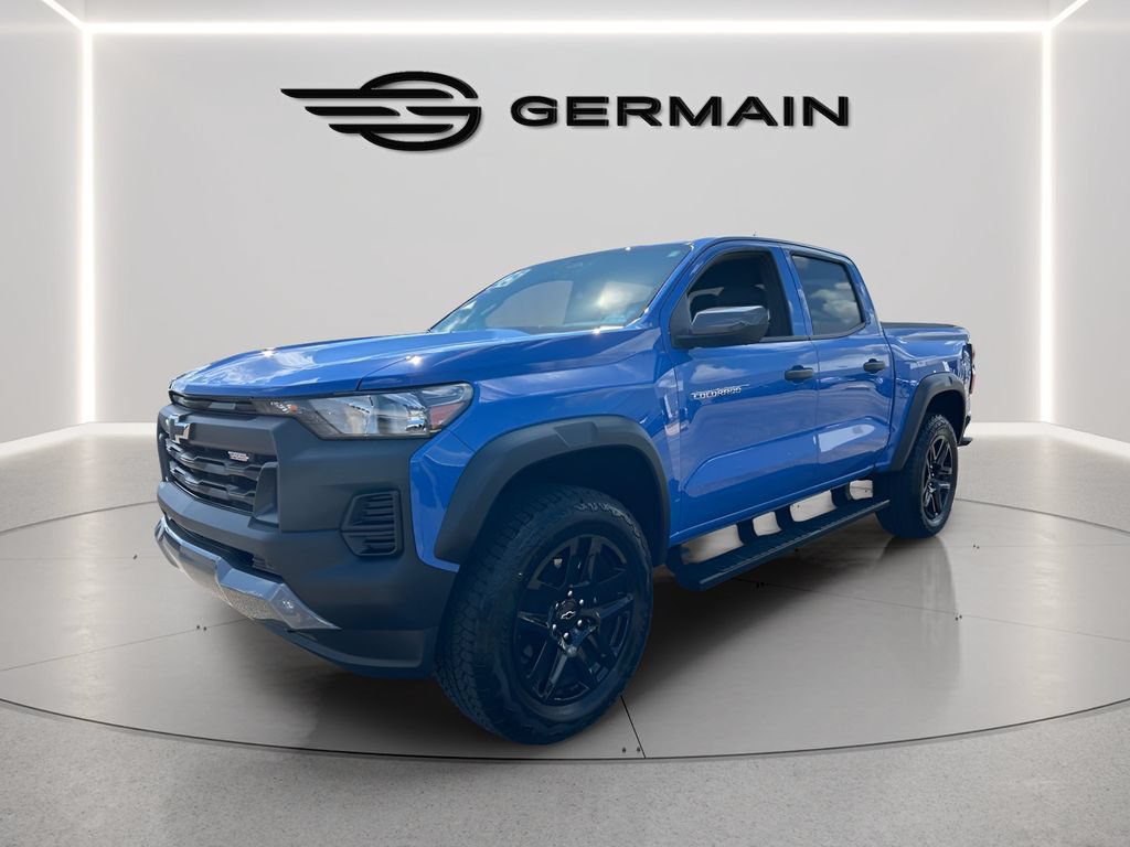 Used 2025 Chevrolet Colorado Trail Boss AWD/4WD image 3