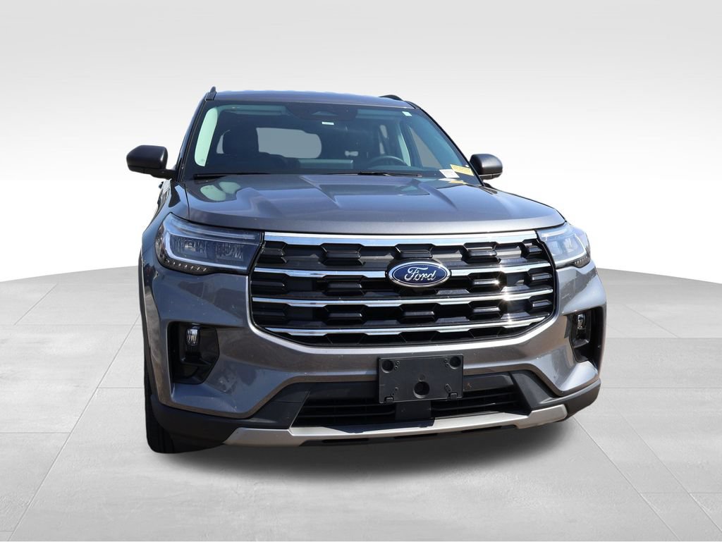 Certified 2025 Ford Explorer Active w/ Active Comfort Package AWD/4WD image 8