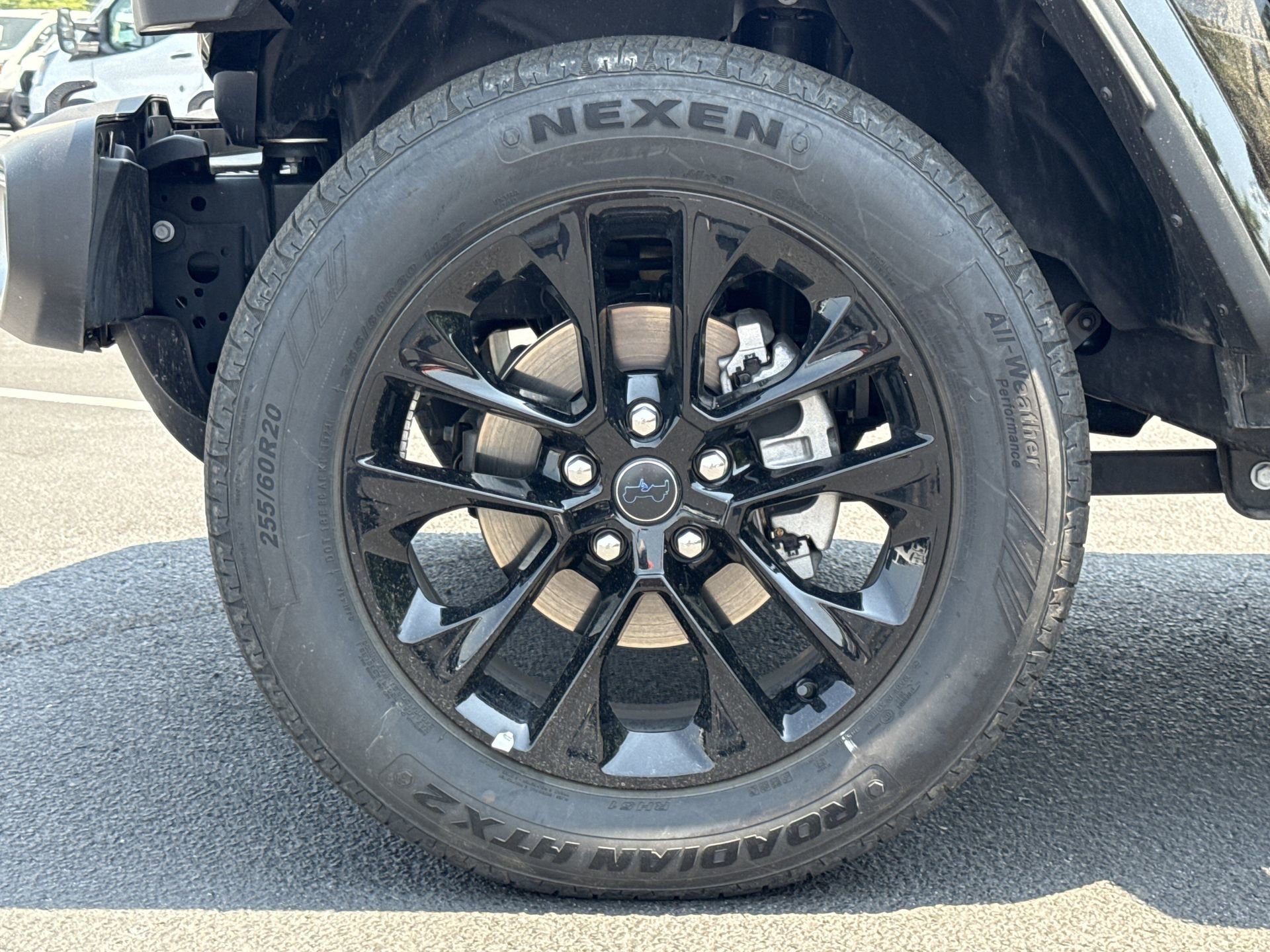 Used 2025 Jeep Wrangler Unlimited Sahara w/ Safety Group image 26