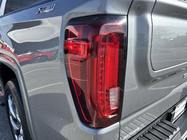 Used 2024 GMC Sierra 1500 SLT w/ SLT Premium Package AWD/4WD image 11