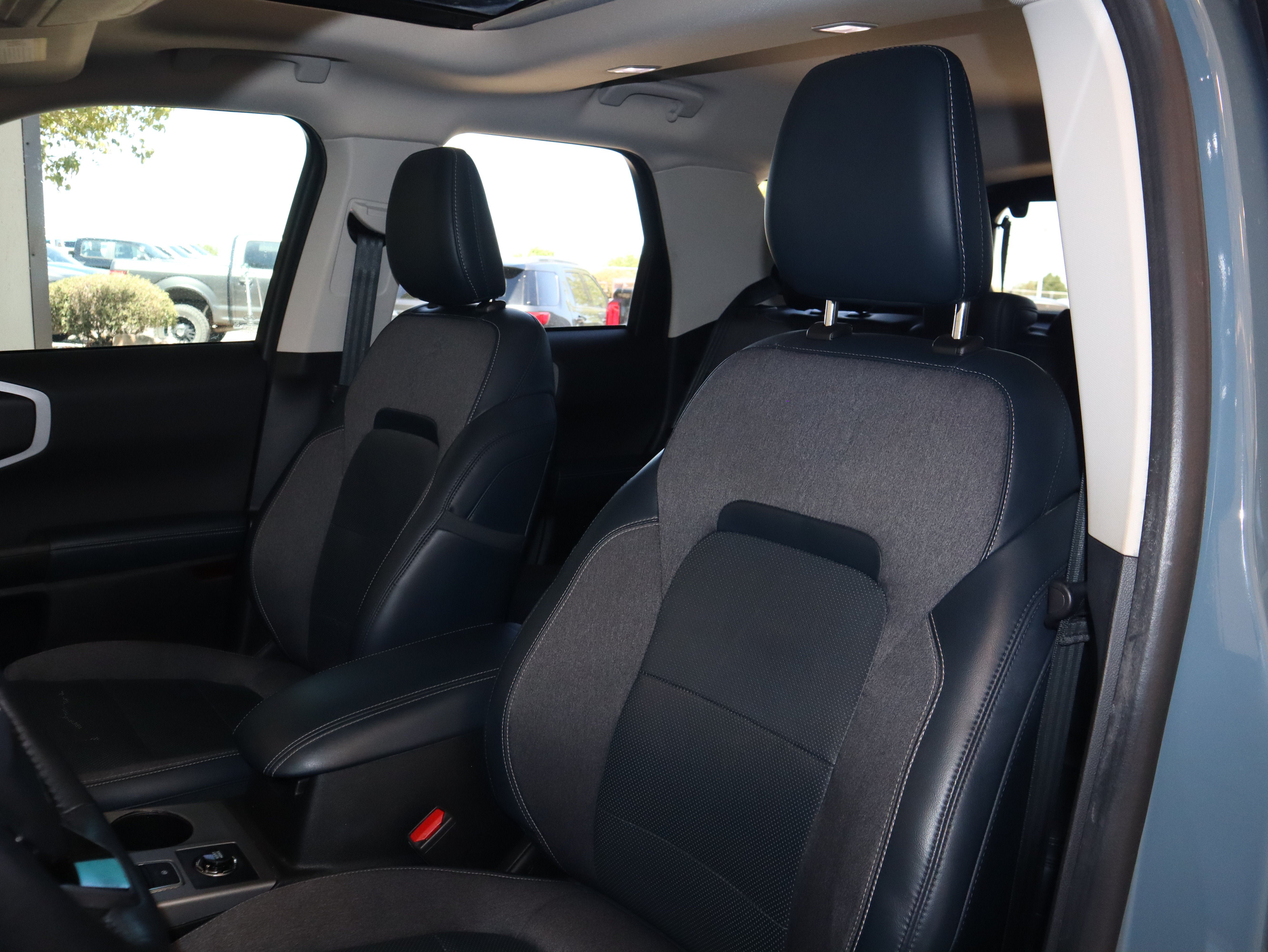 Certified 2021 Ford Bronco Sport Outer Banks w/ Outer Banks Package AWD/4WD image 32