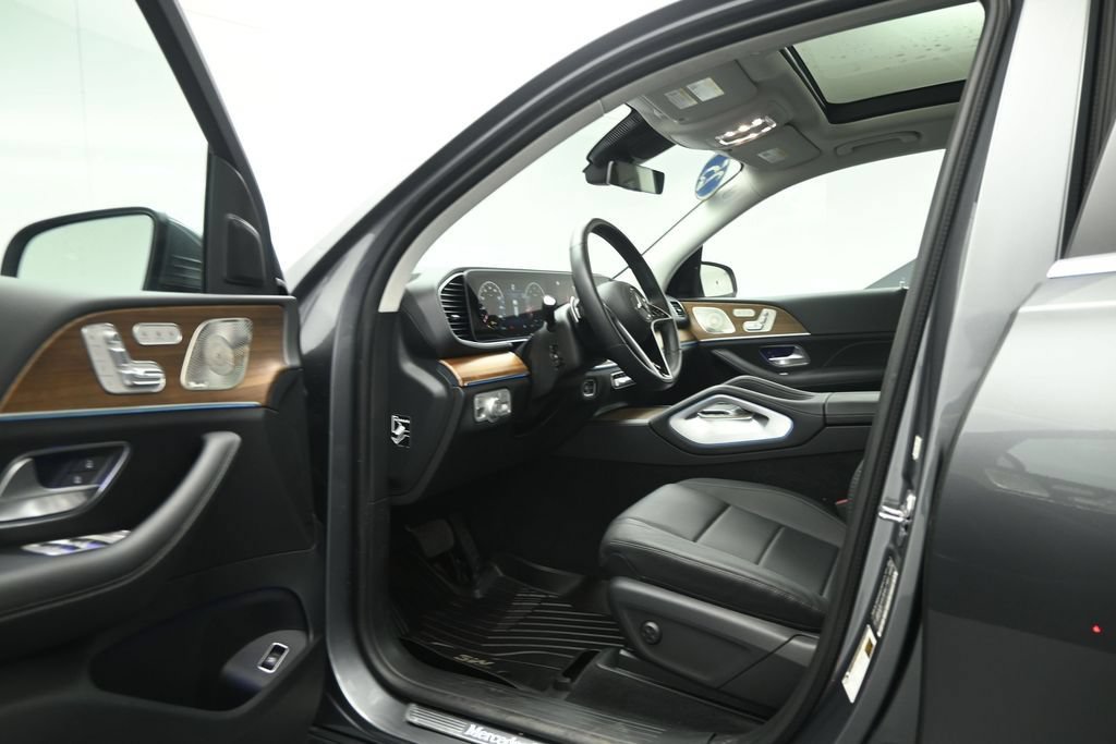 Used 2025 Mercedes-Benz GLE 350 4MATIC image 8