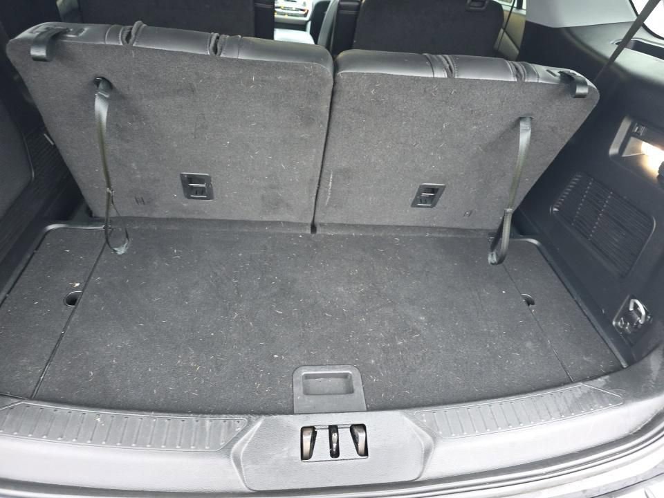 Certified 2023 Ford Explorer XLT w/ Equipment Group 202A AWD/4WD image 7