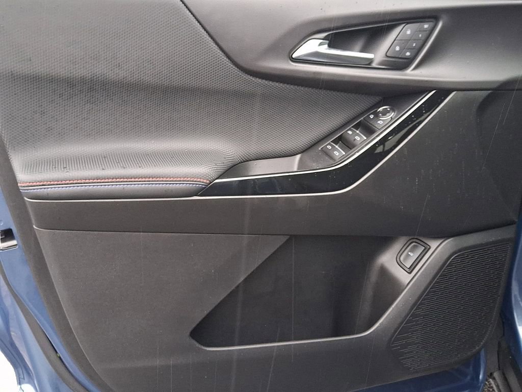 Used 2026 Chevrolet Equinox RS w/ Convenience Package III image 12