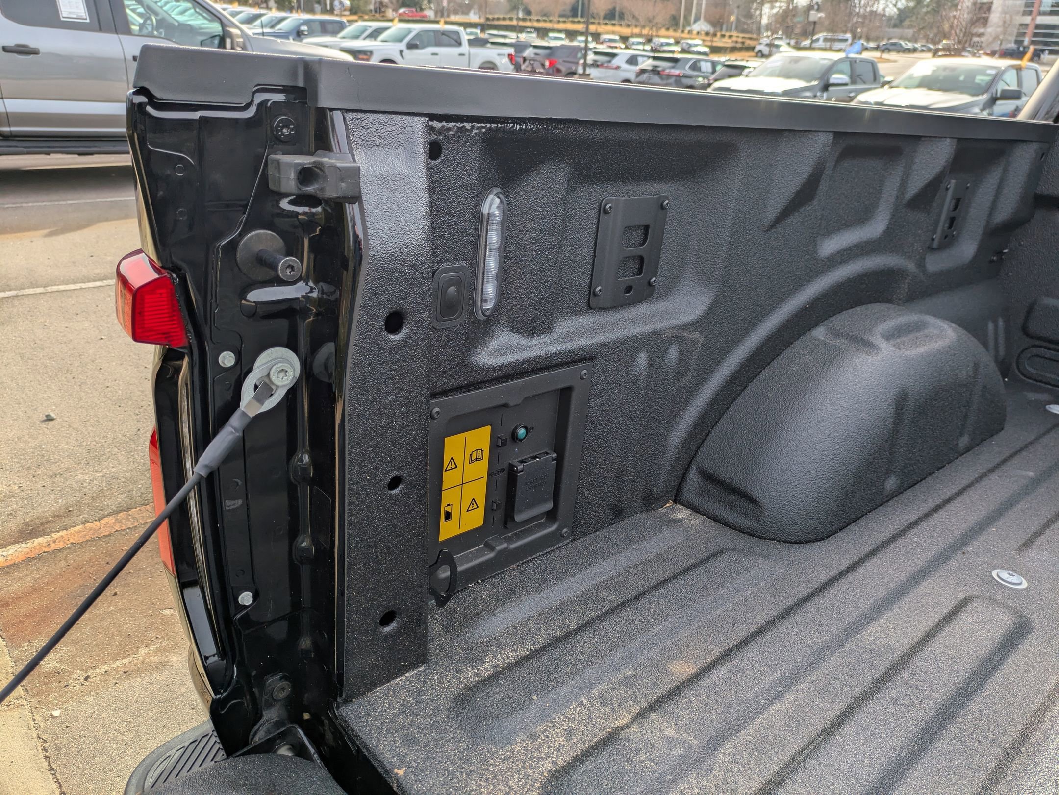 Certified 2025 Ford F150 Lightning Lariat image 39