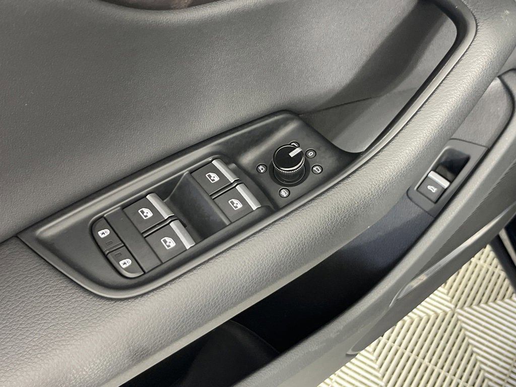 Used 2019 Audi Q8 Premium Plus image 24
