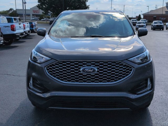 Certified 2023 Ford Edge SEL w/ Convenience Package AWD/4WD image 9