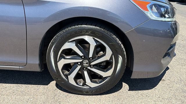 Used 2017 Honda Accord EX-L image 9