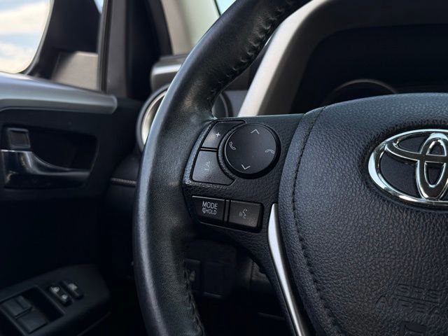 Used 2017 Toyota RAV4 XLE AWD/4WD image 23