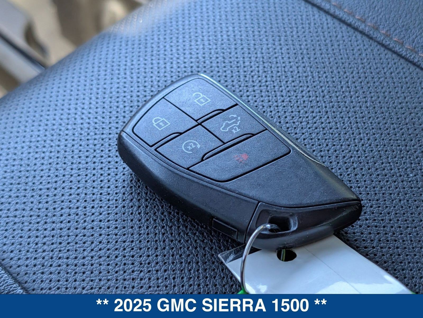 Used 2025 GMC Sierra 1500 AT4 w/ AT4 Premium Package image 44